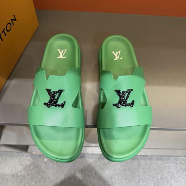 Picture of Louis Vuitton Slippers _SKULVsz38-45mnq0239666